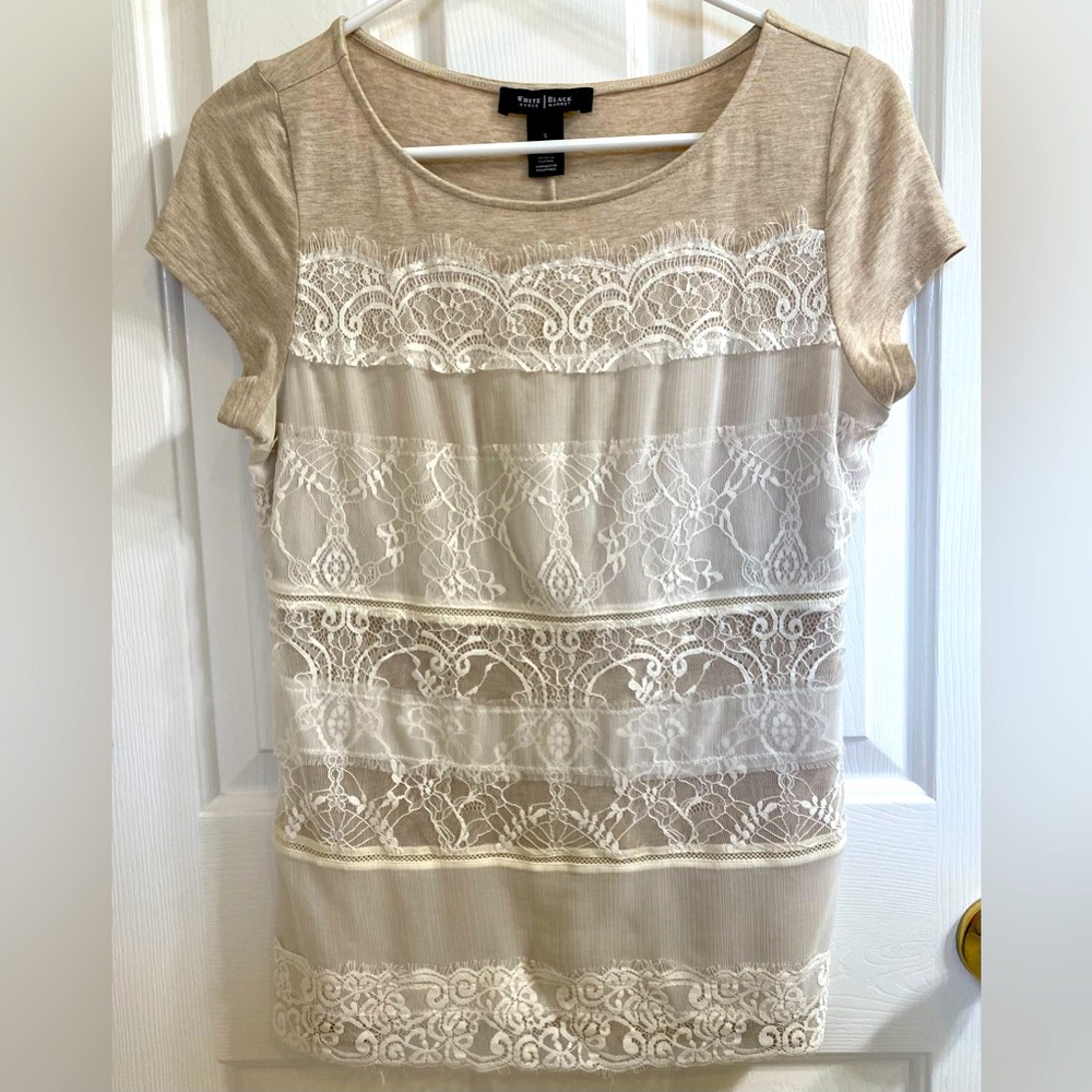 White House Black Market top. Women's small.